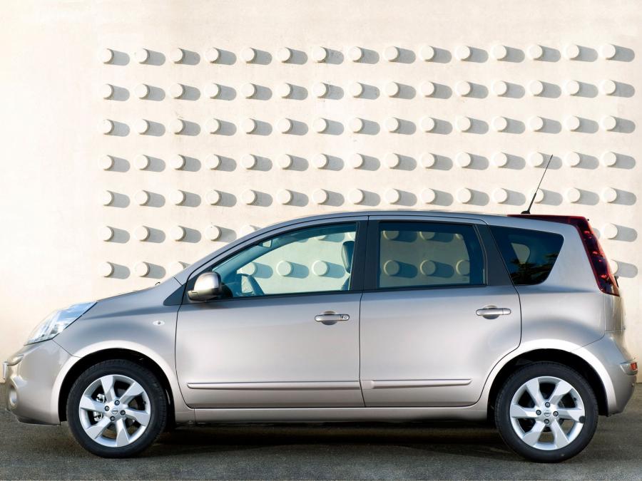  Nissan Note 2009 года  (фото 17 из 78)